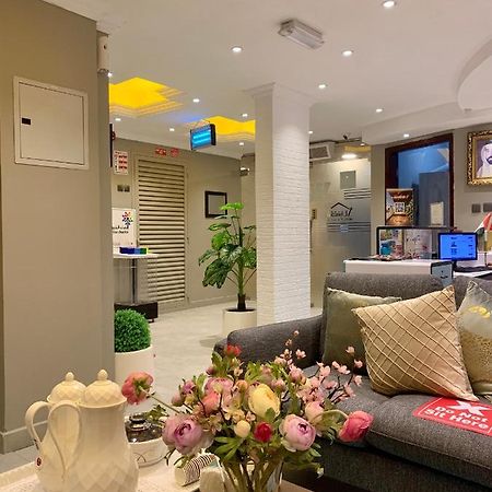 Al Rawdha Hotel Apartments Sharjah Bagian luar foto