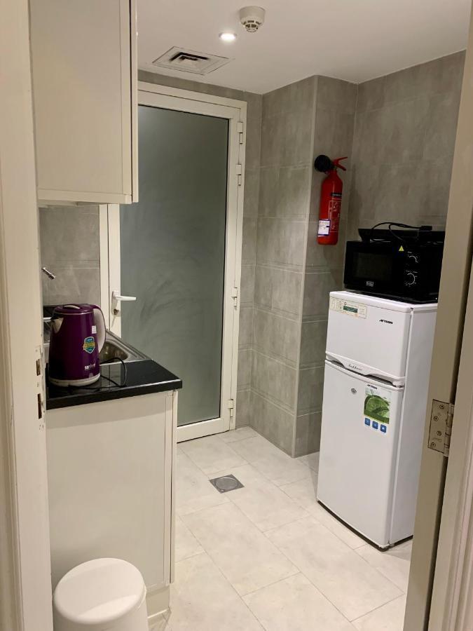 Al Rawdha Hotel Apartments Sharjah Bagian luar foto